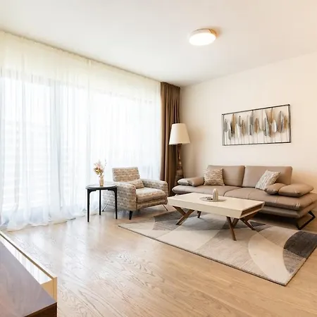 Bw Spacious Riverview בלגרד