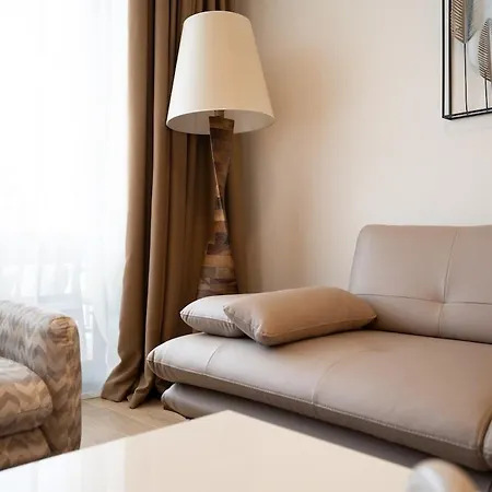 Bw Spacious Riverview דירה