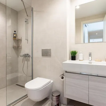 Bw Spacious Riverview شقة بلغراد