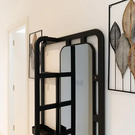 Bw Spacious Riverview *