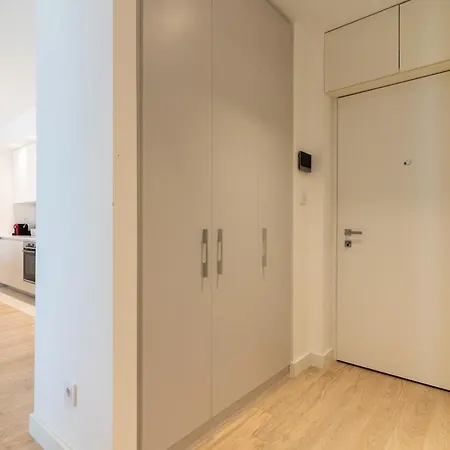 Bw Spacious Riverview בלגרד