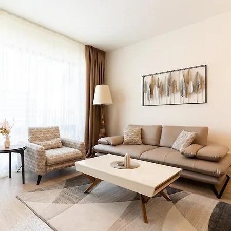 Bw Spacious Riverview בלגרד