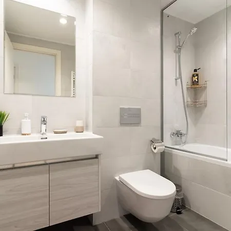 Bw Spacious Riverview * بلغراد